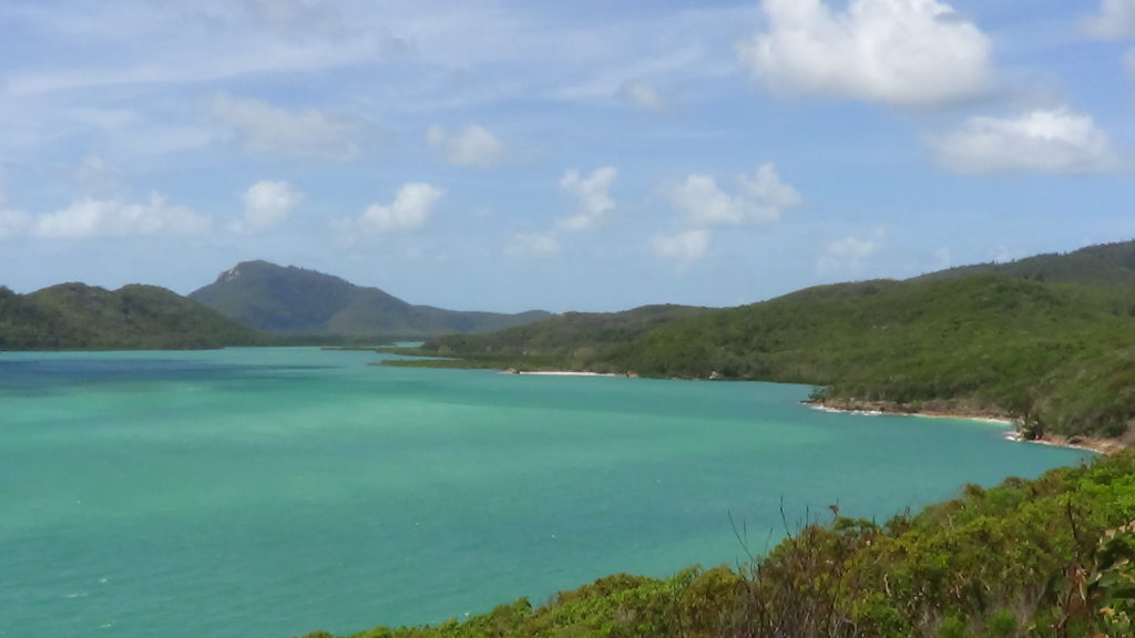 Zicht op Whitsunday Island vanuit Hill Inlit