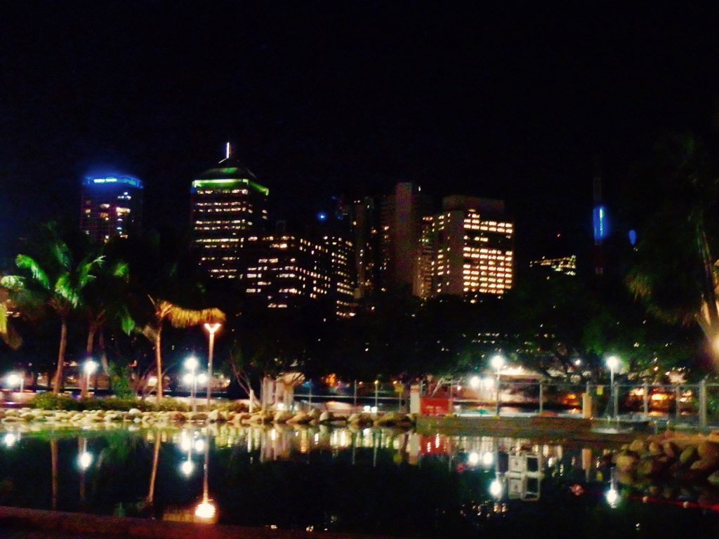 lagune Brisbane by night