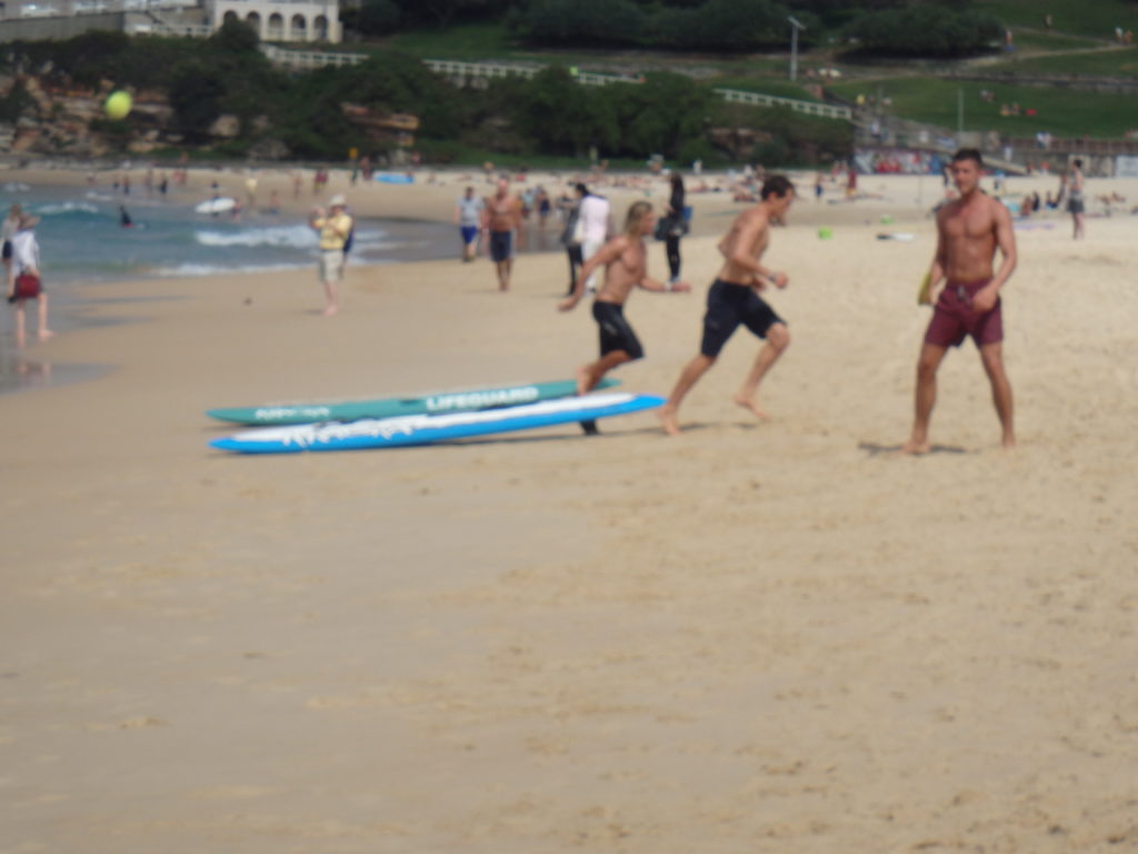 redders aan het oefenen op Bondi Beach