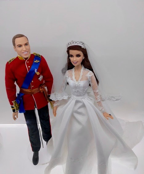 Barbiepoppen van prins William en Kate's huwelijk