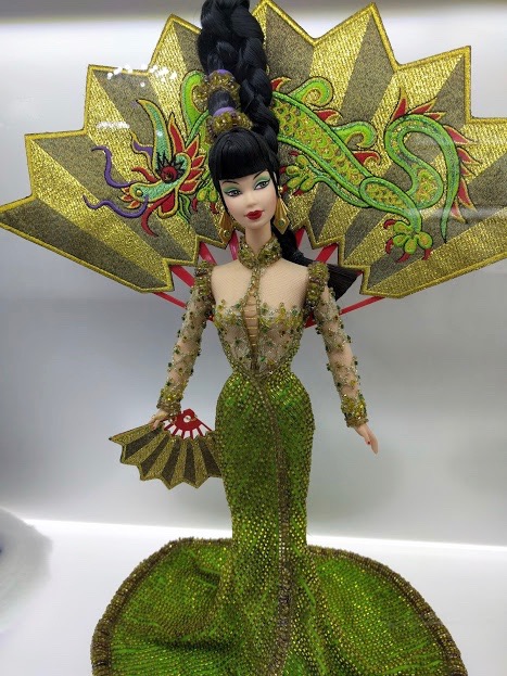 Barbie Bob Mackie groen chinese draak