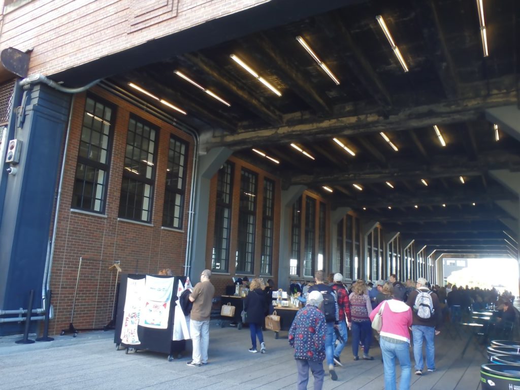 onder Chelsea Market op de High Line