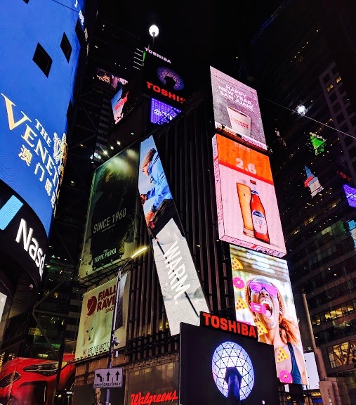 Times Square, NY, bal