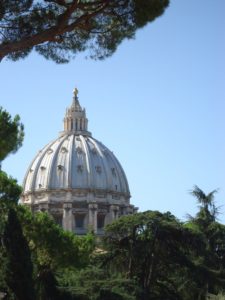 Dag 2 van een vierdaagse reis in Rome. Hoogtepunt: Vaticaans museum en Sint-Pietersbasiliek. ’s Avonds een prachtige avondwandeling via Piazza del Popolo.