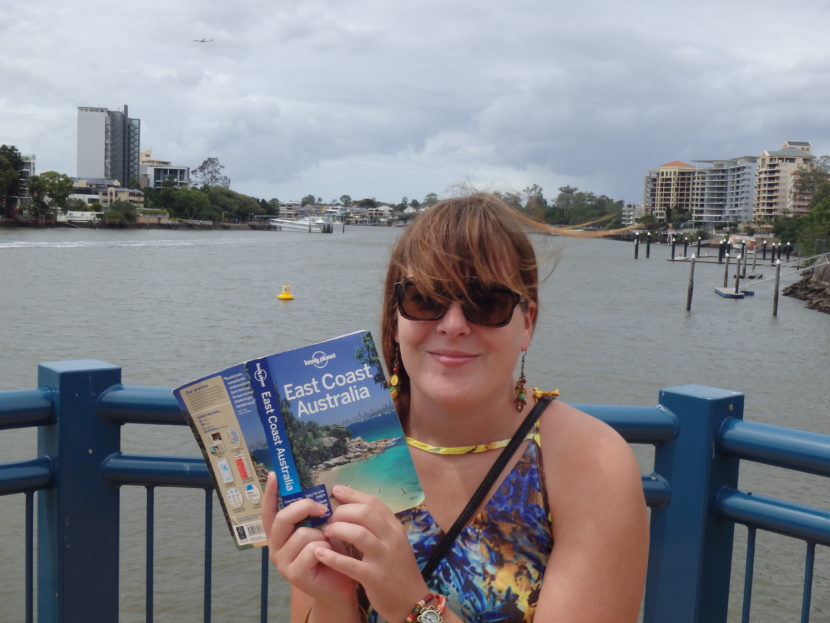 Davina in Brisbane met Lonely Planet gids Oostkust Australië