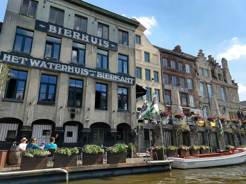 Waterhuis aan de Bierkant