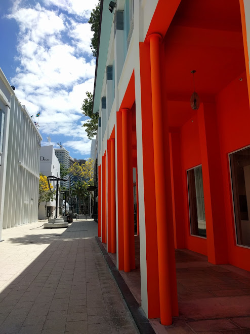 Design District Miami oranje witte muren