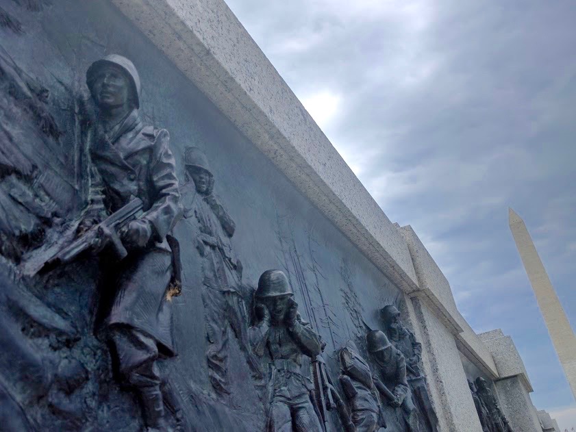 World War II Memorial & Washingtons Monument