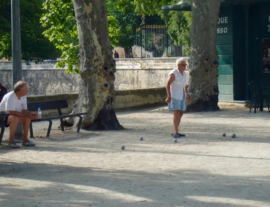 Jeu de boules, pétanque, Nîmes