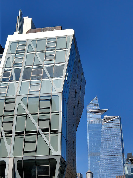 30 Hudson Yards a.k.a. Edge in het midden met observatieplatform