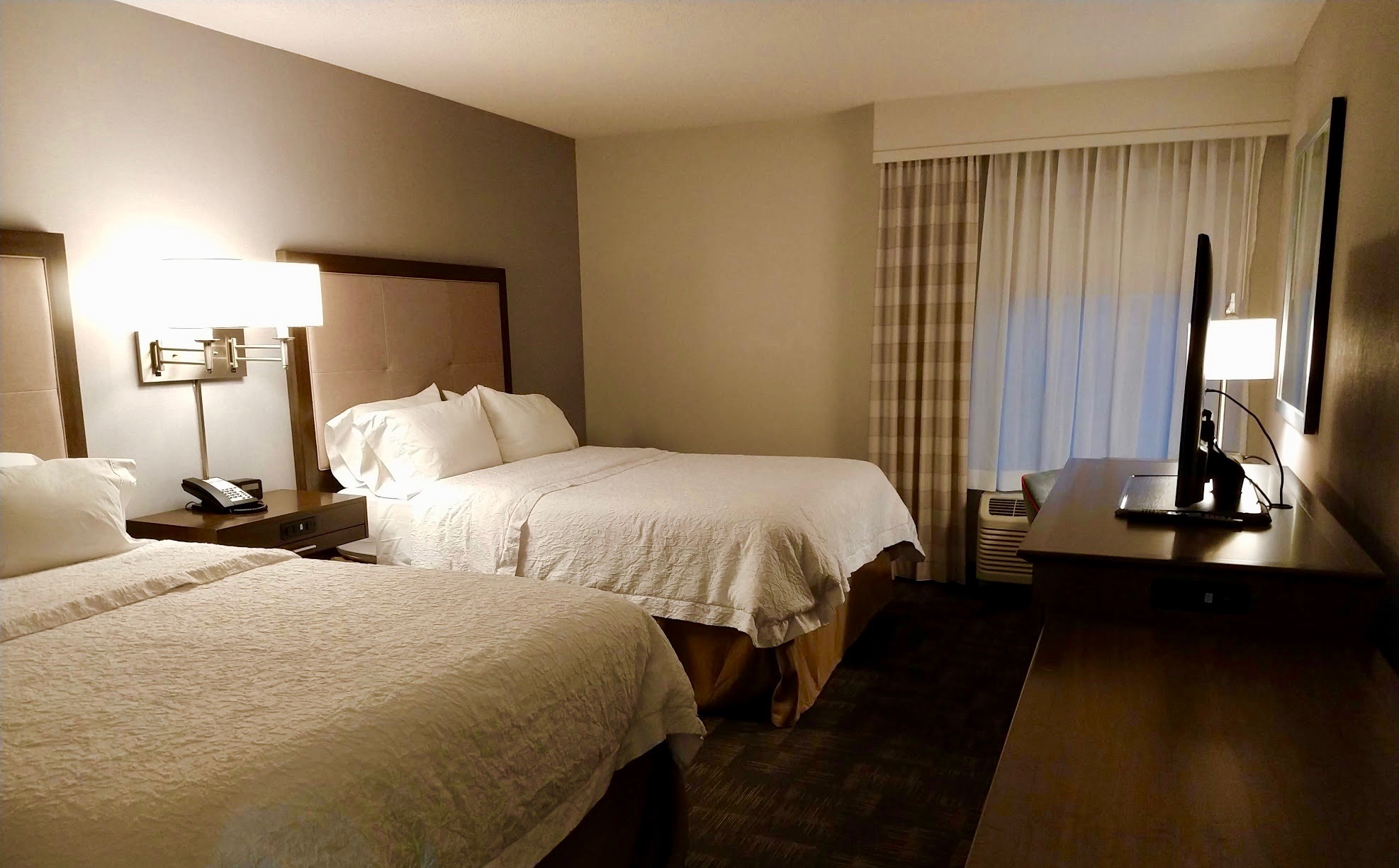 Hampton-Inn Boston-Logan Airport - slaapkamer